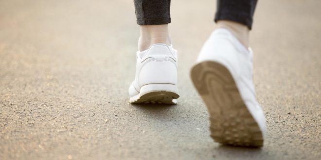 crocs nurse shoes squeak