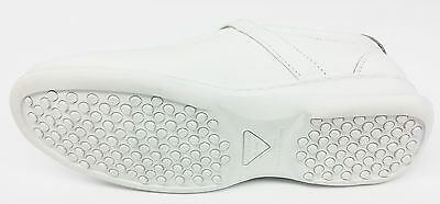 wide width nursing shoes