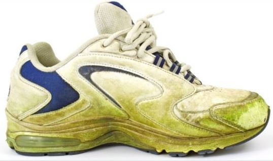 clean grass stains off shoes