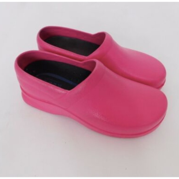 pink nurse clogs