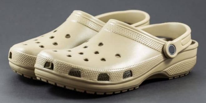 5 Best Crocs Nursing Shoes - Nurse Money Talk