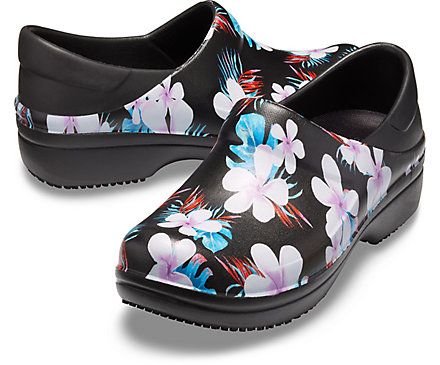 Women&#39;s Neria Pro II Graphic Clog - Crocs | Clogs, Womens clogs, Womens fashion shoes