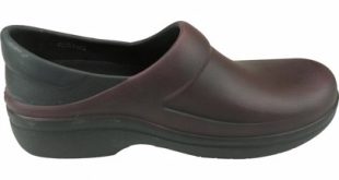SINGSALE | Crocs Crocs Women's Felicity Distressed Clog Garnet / Black  Ankle High Slip On Shoes