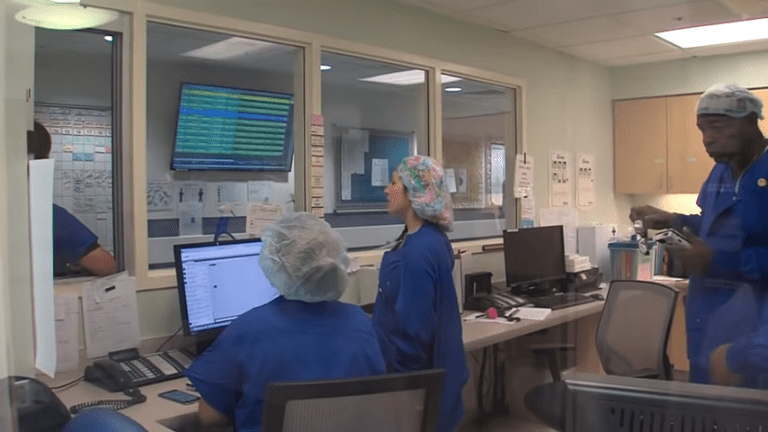 can-nurses-work-in-labs-nursing-trends
